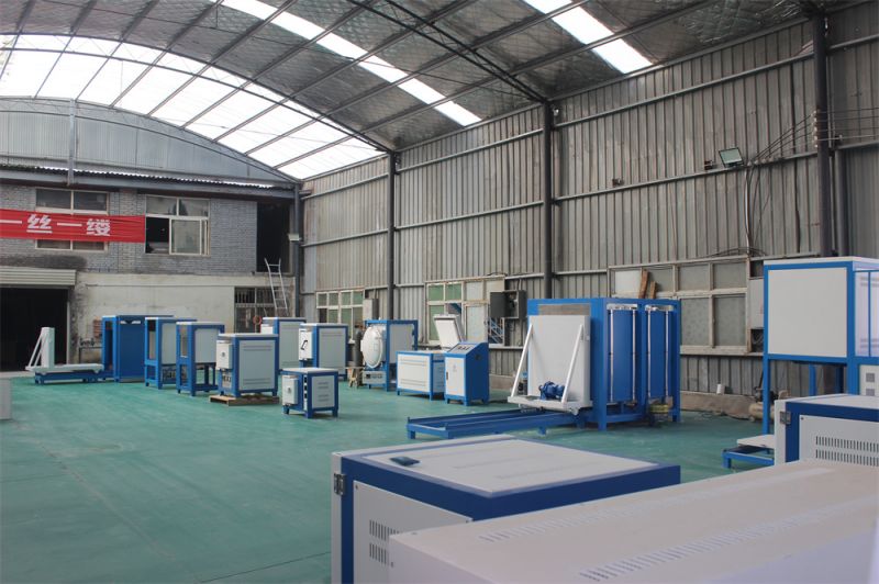 高溫真空氣氛爐廠房設備展示