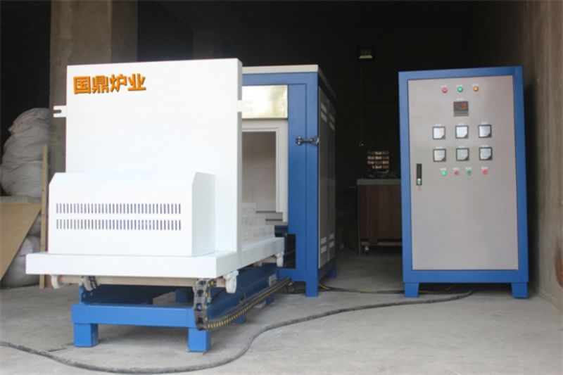 高溫臺車爐爐襯損壞的風險與防范